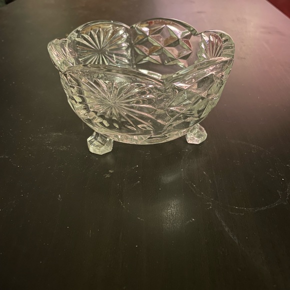 Beautiful Glass Candy/Vegetable dish - Picture 2 of 6